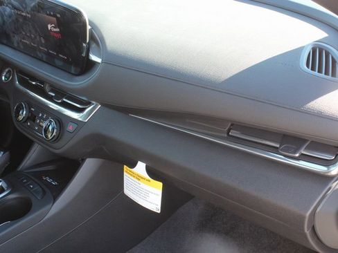 New 2026 Buick Envista Preferred image 22