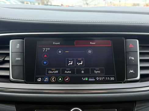 Used 2020 Buick Enclave Premium w/ Sun and Sites Package image 39