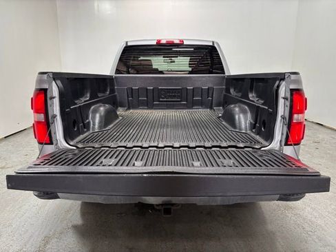 Used 2017 GMC Sierra 1500 SLE w/ Suspension Package, Off-Road AWD/4WD image 9