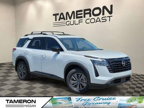 New 2026 Nissan Pathfinder SV w/ SV Premium Package FWD image 1