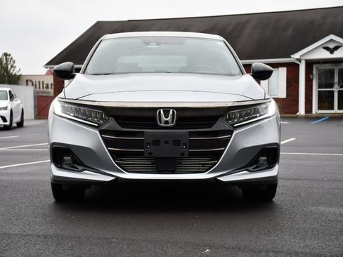 Used 2022 Honda Accord Sport image 2