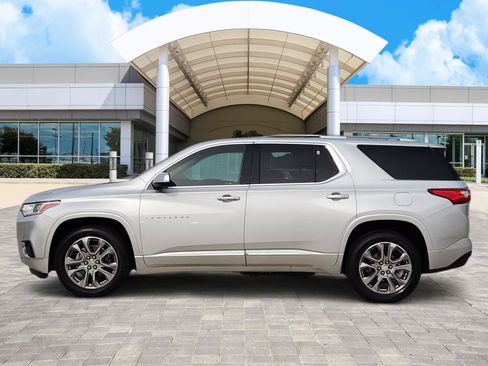 Used 2019 Chevrolet Traverse Premier w/ Driver Confidence II Package image 3