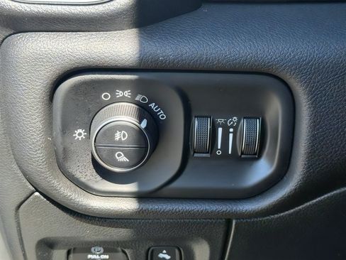 Used 2025 RAM 1500 Laramie w/ Sport Appearance Package AWD/4WD image 22