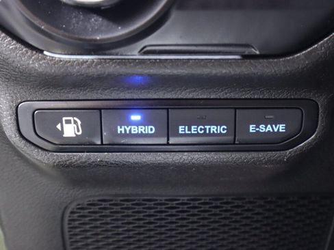 Used 2023 Jeep Wrangler Unlimited AWD/4WD image 11