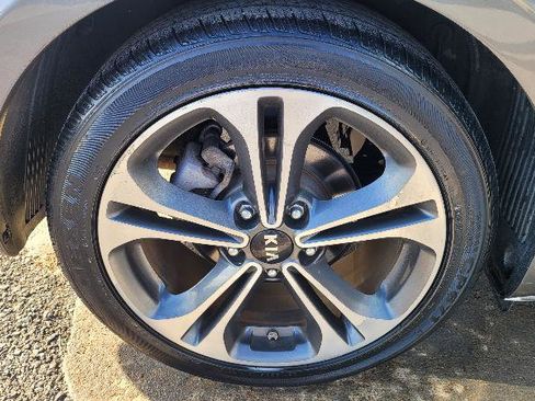 Used 2015 Kia Forte EX w/ UVO Package W/17" Alloys image 19