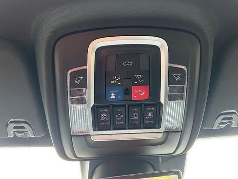 Used 2022 RAM 1500 Limited image 27