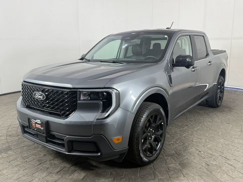 Used 2025 Ford Maverick Lariat w/ Black Appearance Package AWD/4WD image 3