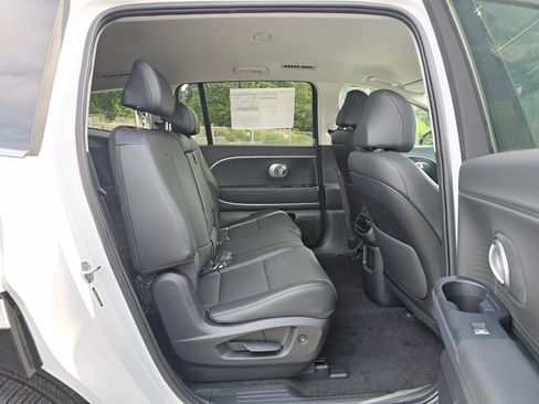 New 2026 Hyundai Ioniq 9 SEL image 12