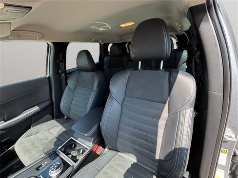 Used 2023 Mitsubishi Outlander SE image 20