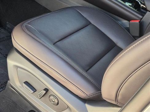 New 2026 Ford Explorer Platinum image 4