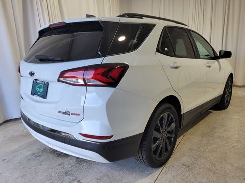 Certified 2022 Chevrolet Equinox RS w/ RS Leather Package image 5