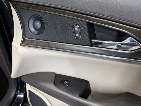 Used 2019 Lincoln Nautilus Reserve FWD image 26