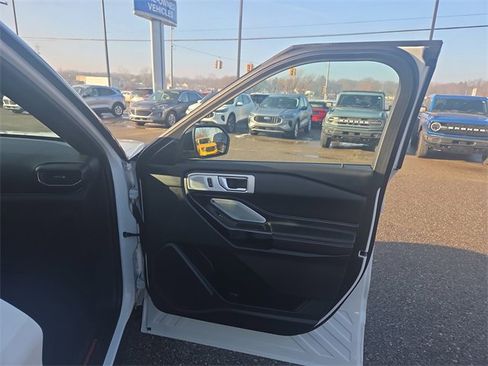 Certified 2024 Ford Explorer ST w/ Equipment Group 401A image 17