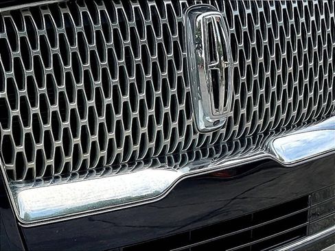 Used 2023 Lincoln Navigator Reserve RWD image 25