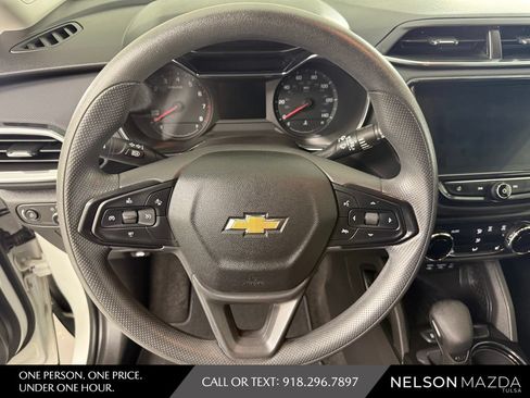 Used 2022 Chevrolet TrailBlazer LT w/ Convenience Package FWD image 22