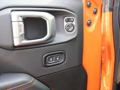 Used 2023 Jeep Gladiator Mojave w/ LED Lighting Group AWD/4WD image 19