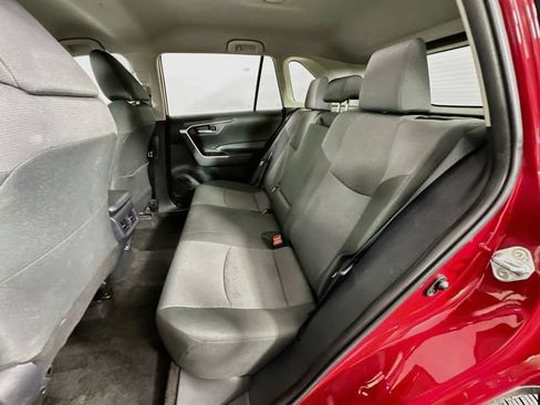 Used 2025 Toyota RAV4 XLE AWD/4WD image 23