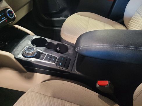 Used 2020 Ford Escape SE FWD image 26