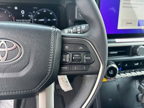 New 2026 Toyota 4Runner Limited AWD/4WD image 18