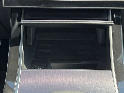 Certified 2026 Land Rover Range Rover Velar Dynamic SE AWD/4WD image 20