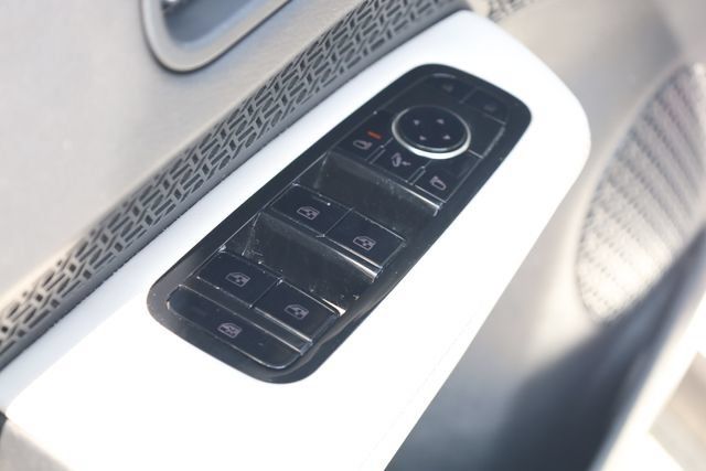 Used 2023 Nissan Ariya FWD image 14