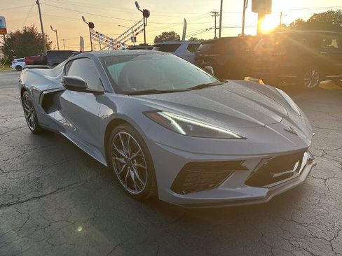Used 2024 Chevrolet Corvette Stingray Preferred Cpe w/ Z51 Performance Package RWD image 3