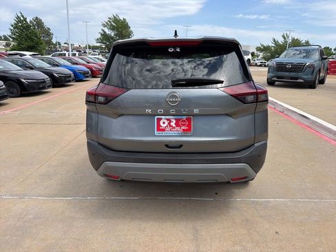 Used 2023 Nissan Rogue S FWD image 4