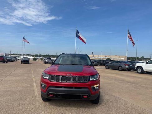 Used 2018 Jeep Compass Trailhawk w/ Leather Interior Group AWD/4WD image 5