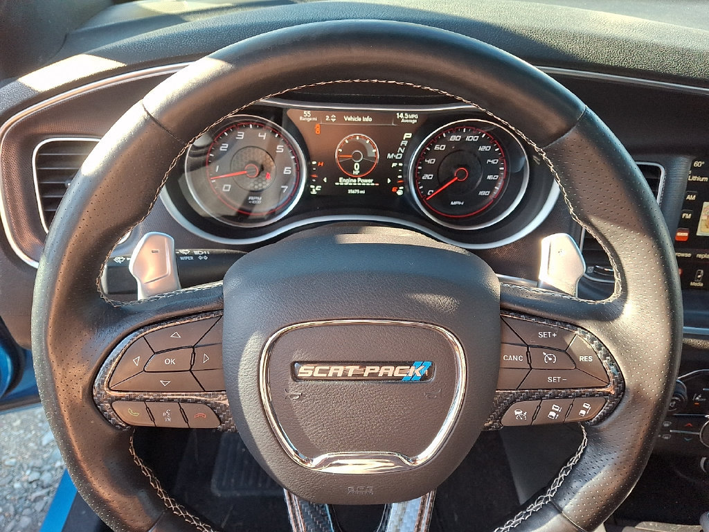 Used 2016 Dodge Charger R/T Scat Pack w/ Technology Group RWD image 18