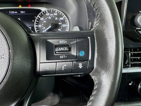 Certified 2024 Nissan Pathfinder SV image 12