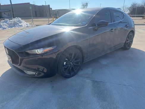 Used 2024 MAZDA MAZDA3 s image 3