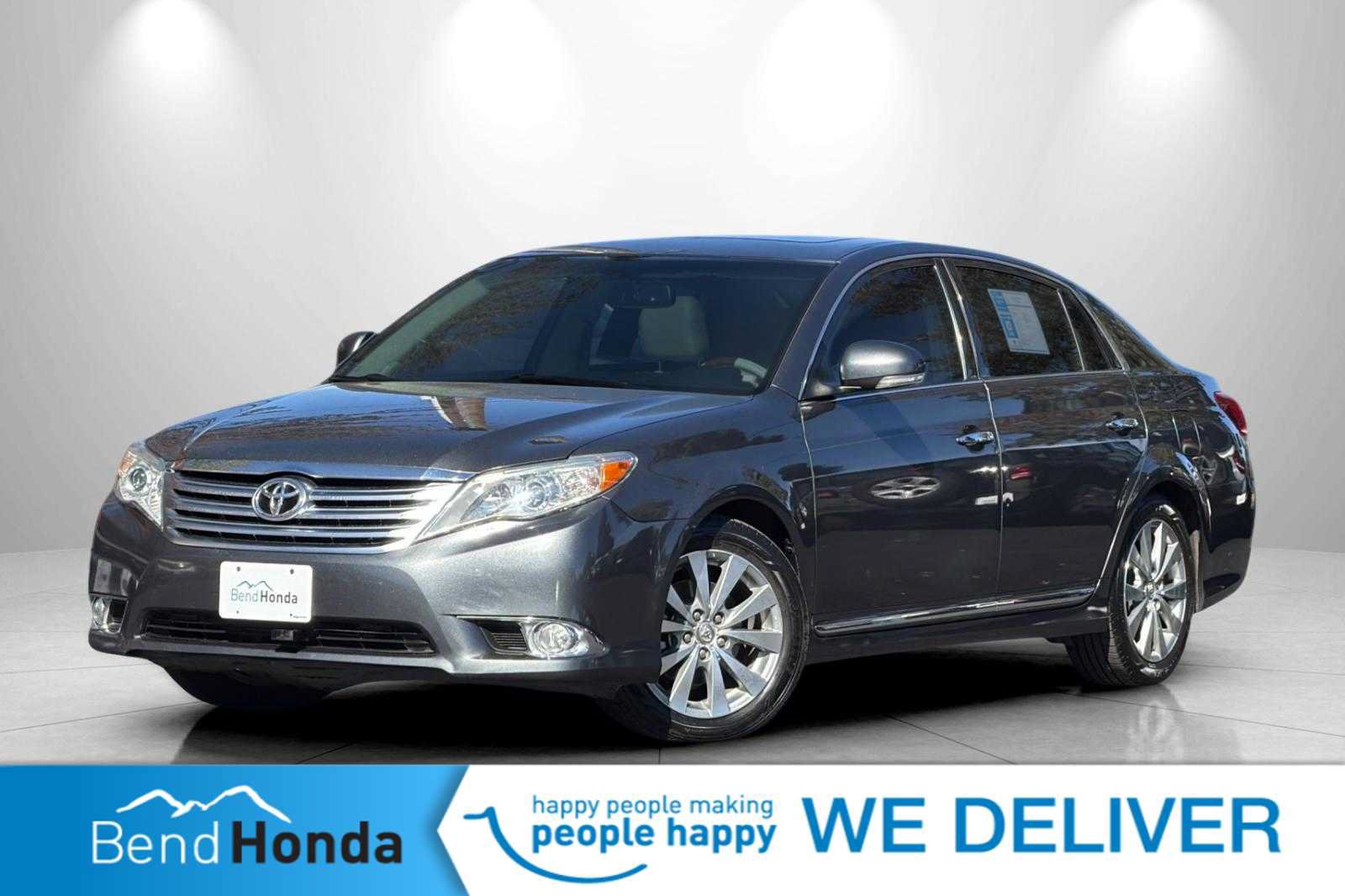 Used 2011 Toyota Avalon Limited FWD image 1