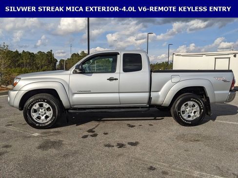 Used 2009 Toyota Tacoma PreRunner image 5