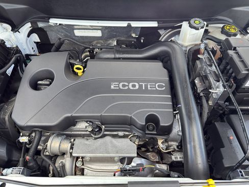 Used 2022 Chevrolet Equinox RS w/ RS Leather Package image 35