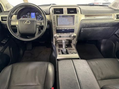 Used 2017 Lexus GX 460 w/ Navigation Package image 23