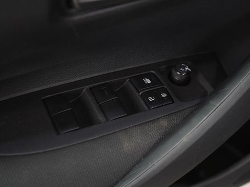 Used 2023 Toyota Corolla LE image 19