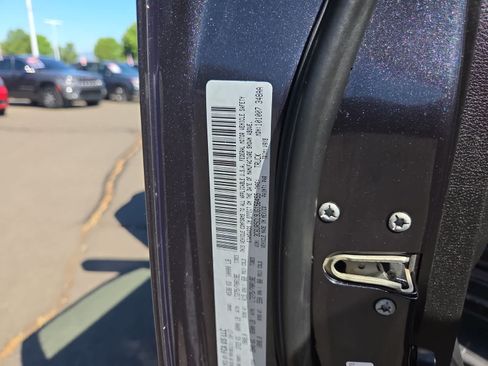 Used 2018 RAM 2500 Tradesman w/ Chrome Appearance Group AWD/4WD image 29