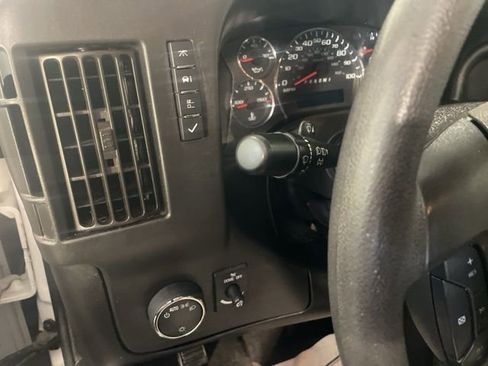 Used 2020 Chevrolet Express 3500 LT w/ LT Preferred Equipment Group image 15