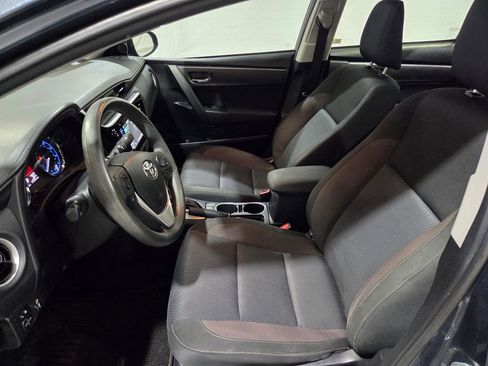 Used 2017 Toyota Corolla LE image 7