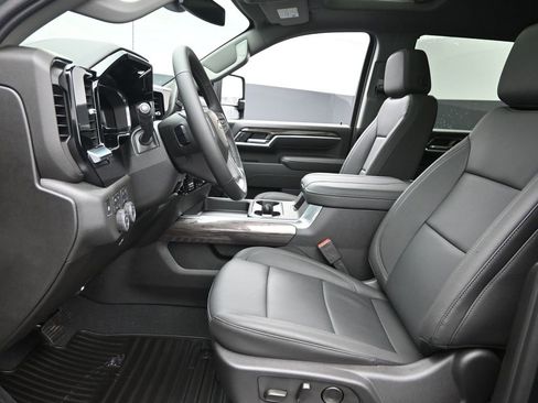 New 2025 Chevrolet Silverado 2500 LTZ w/ LTZ Convenience Package image 17