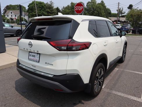 Certified 2022 Nissan Rogue SV AWD/4WD image 7