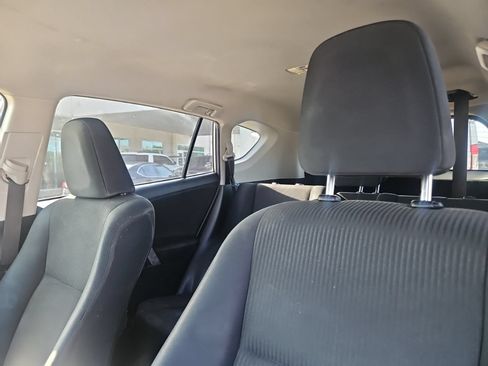Used 2018 Toyota RAV4 LE w/ Carpet Mat Package AWD/4WD image 6