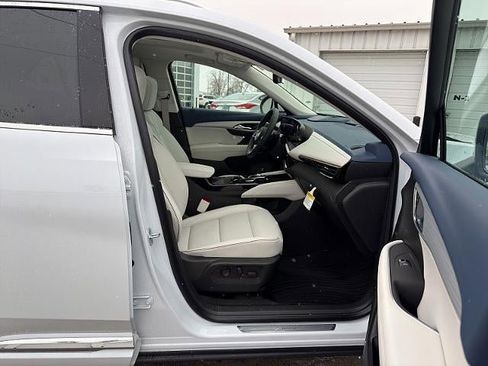 New 2026 Buick Envision Avenir image 16