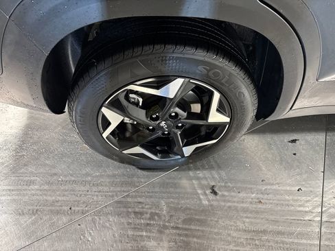 Certified 2025 Kia Seltos S image 13