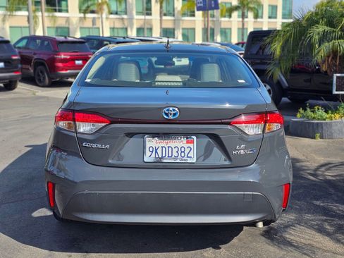 Used 2024 Toyota Corolla LE FWD image 6