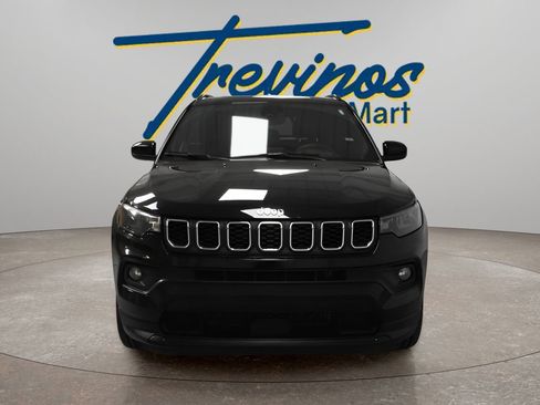 Used 2024 Jeep Compass Latitude AWD/4WD image 4