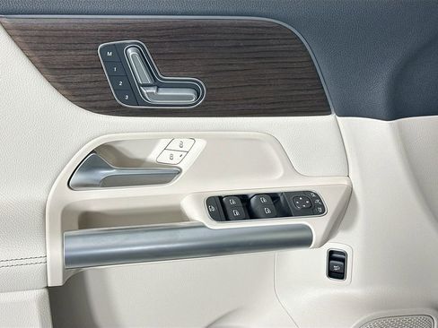 New 2026 Mercedes-Benz GLA 250 image 18