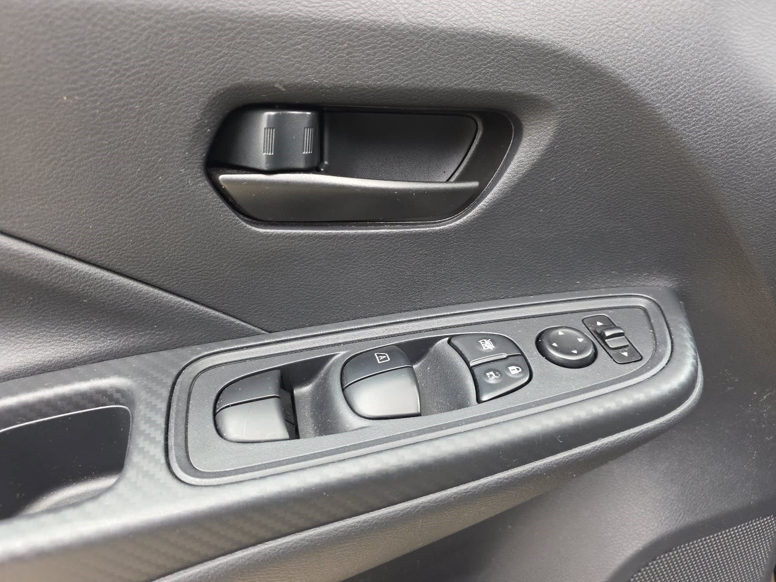 Used 2025 Nissan Versa S w/ Trunk Package FWD image 24