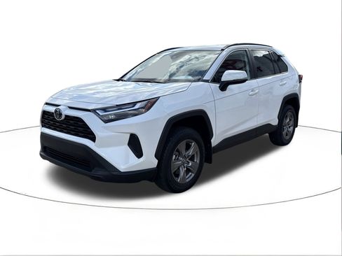 Used 2024 Toyota RAV4 XLE image 7