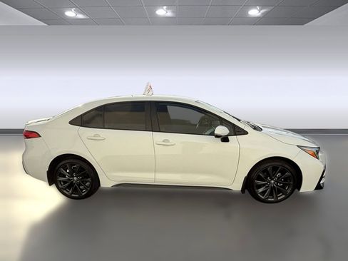 Certified 2025 Toyota Corolla SE image 8